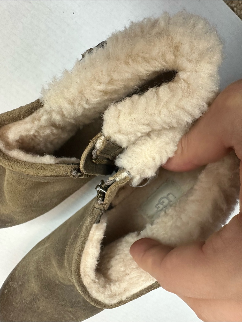 UGG Benson "1095151" Distressed Ankle Boots Buckle Zip Size US 8.5 - Picture 11 of 12